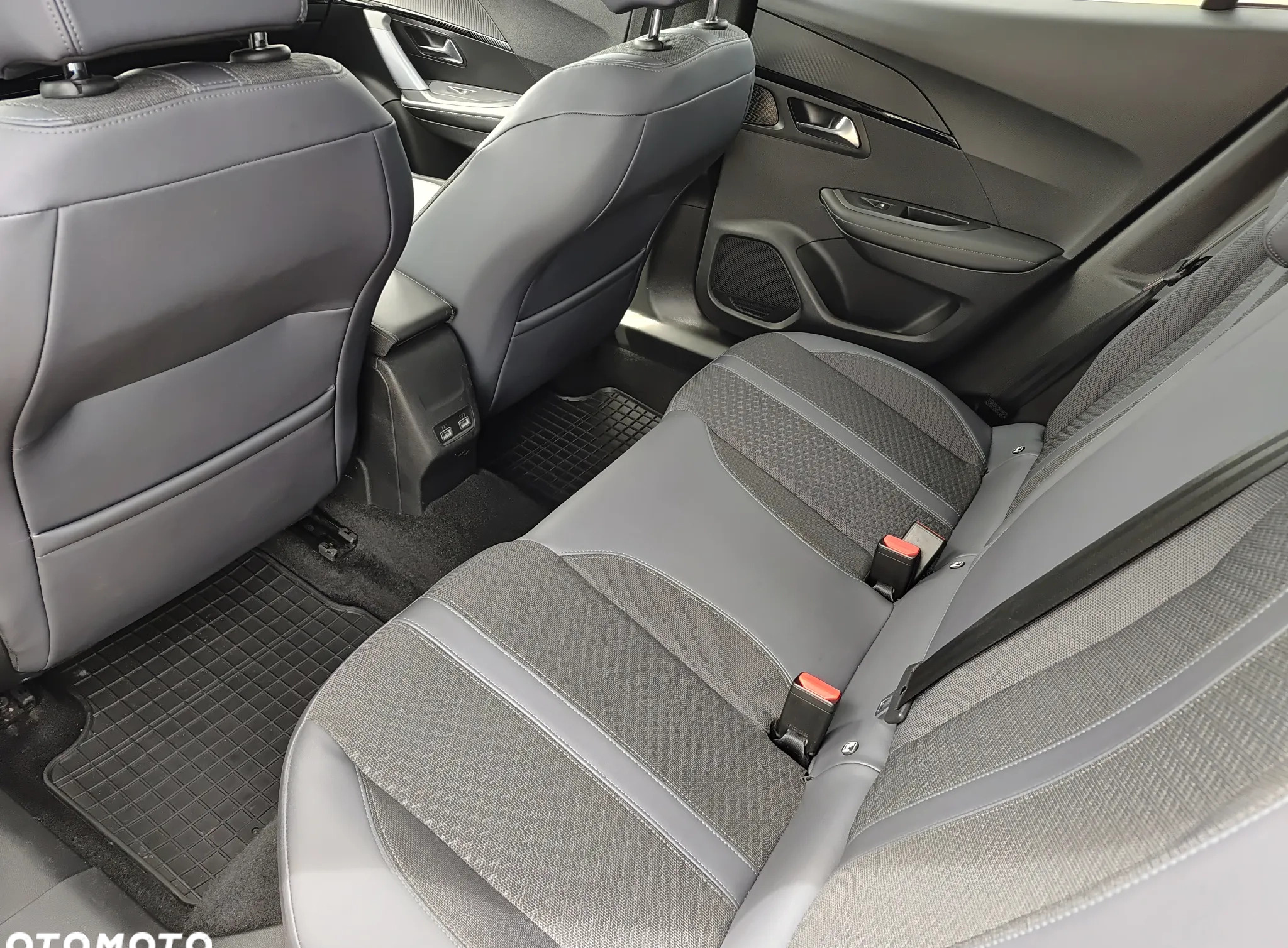 Peugeot 2008 cena 81900 przebieg: 58643, rok produkcji 2020 z Lipno małe 781